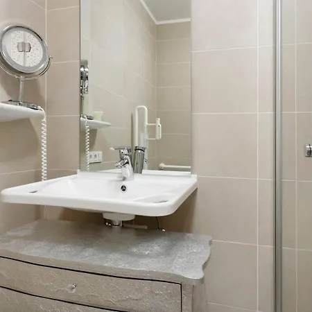 Luxury 2bed 100m2 Centre With Terrace Appartement *